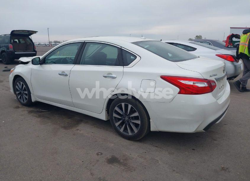 Photo 3 of 2017 Nissan Altima 2.5 SV (VIN 1N4AL3AP4HC284130)