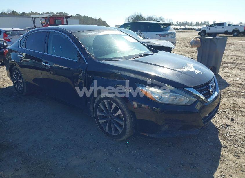 2017 Nissan Altima 2.5 SV (VIN 1N4AL3AP4HC293538) main photo