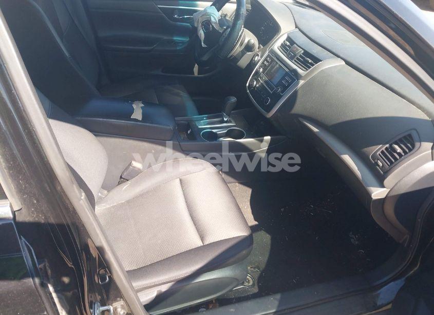 Photo 5 of 2017 Nissan Altima 2.5 SR (VIN 1N4AL3AP4HC472713)