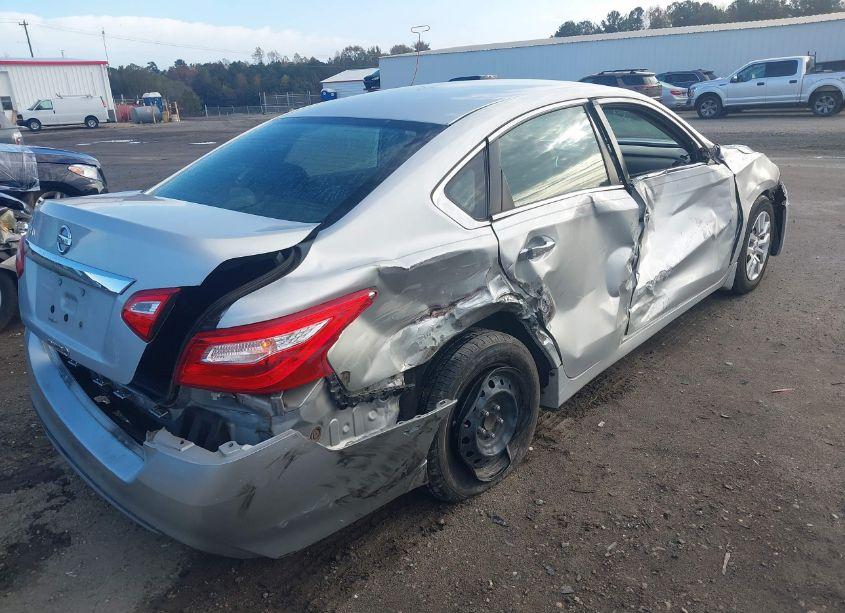 Photo 6 of 2017 Nissan Altima 2.5 S (VIN 1N4AL3AP4HC472775)