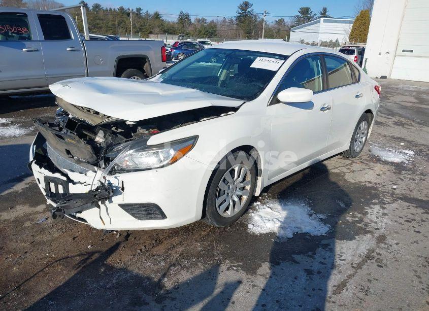 Photo 2 of 2017 Nissan Altima 2.5 S (VIN 1N4AL3AP4HC472789)