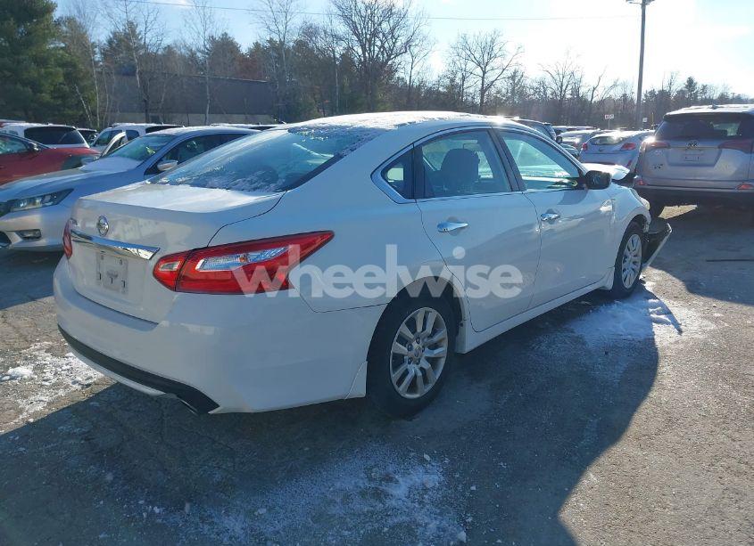 Photo 4 of 2017 Nissan Altima 2.5 S (VIN 1N4AL3AP4HC472789)