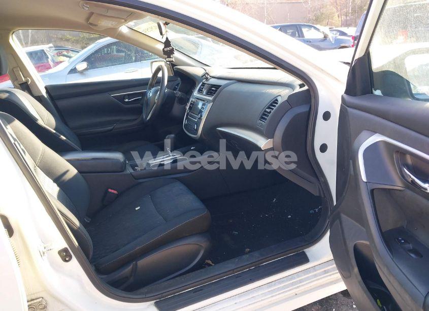 Photo 5 of 2017 Nissan Altima 2.5 S (VIN 1N4AL3AP4HC472789)