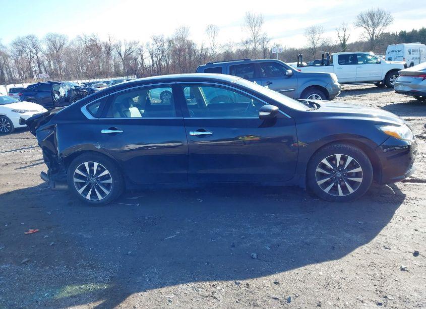 Photo 13 of 2017 Nissan Altima 2.5 SL (VIN 1N4AL3AP4HC478575)