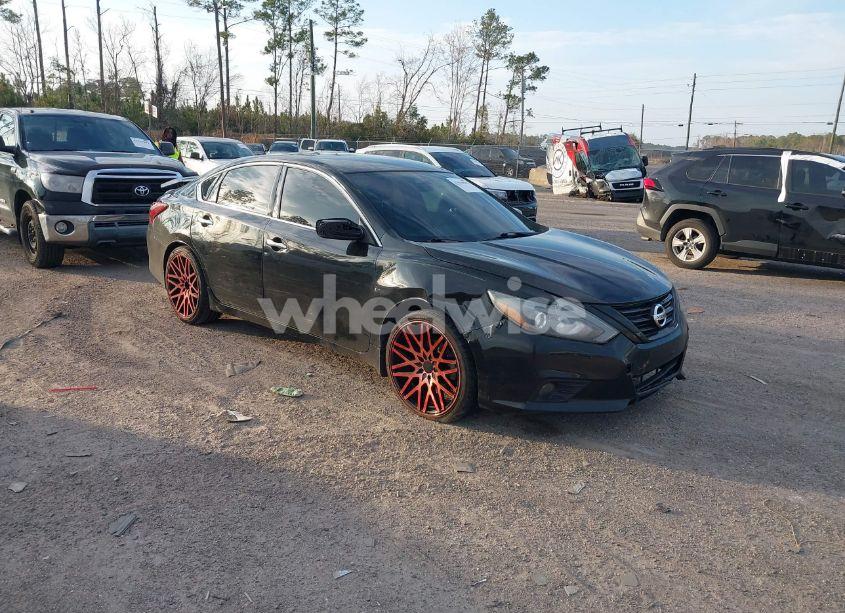 2017 Nissan Altima 2.5 SR (VIN 1N4AL3AP4HC485087) main photo