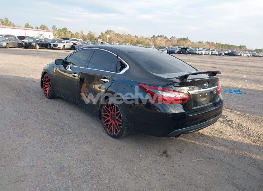 Photo 3 of 2017 Nissan Altima 2.5 SR (VIN 1N4AL3AP4HC485087)