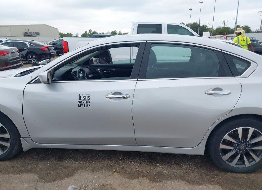 Photo 15 of 2017 Nissan Altima 2.5 SV (VIN 1N4AL3AP4HC487857)