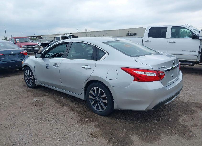 Photo 3 of 2017 Nissan Altima 2.5 SV (VIN 1N4AL3AP4HC487857)