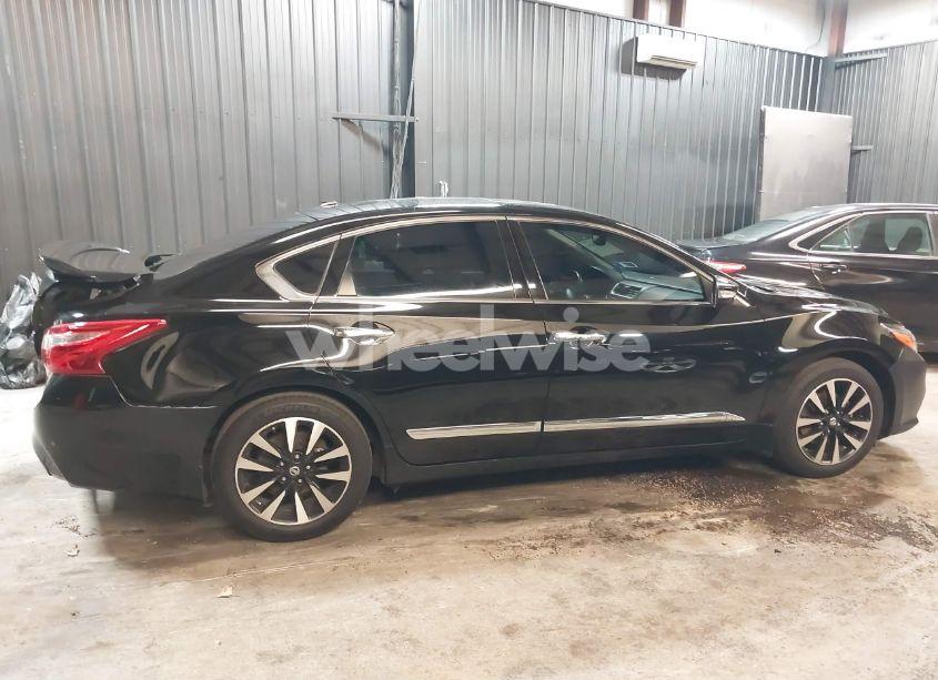 Photo 13 of 2017 Nissan Altima 2.5 SL (VIN 1N4AL3AP4HC493285)