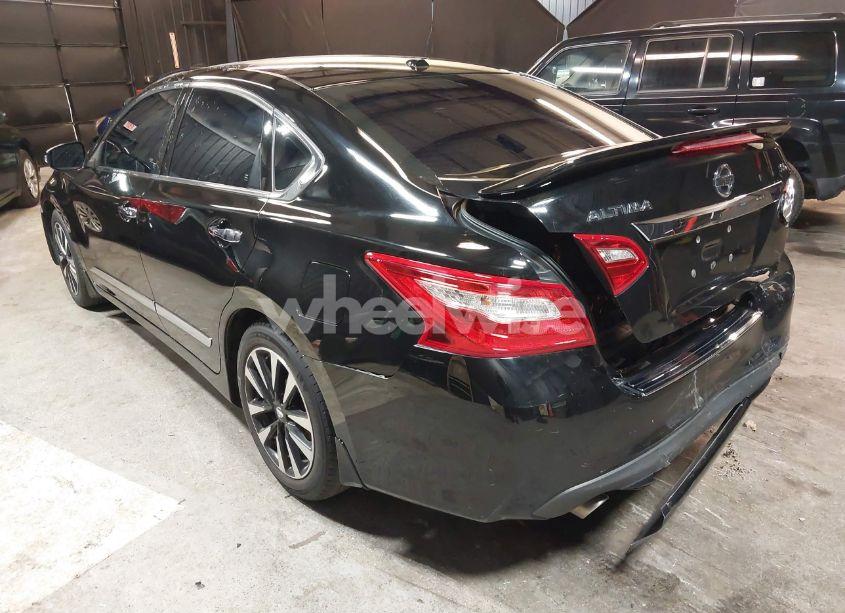 Photo 3 of 2017 Nissan Altima 2.5 SL (VIN 1N4AL3AP4HC493285)