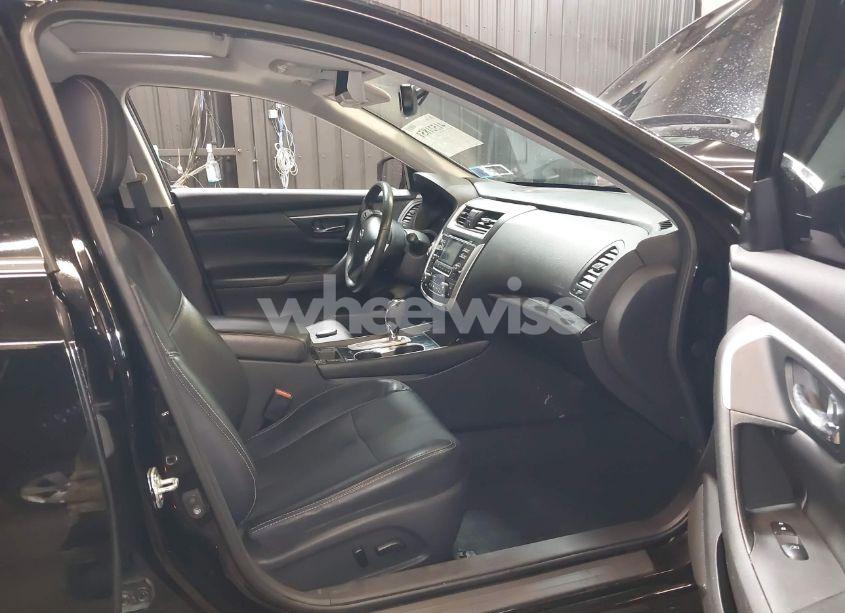 Photo 5 of 2017 Nissan Altima 2.5 SL (VIN 1N4AL3AP4HC493285)