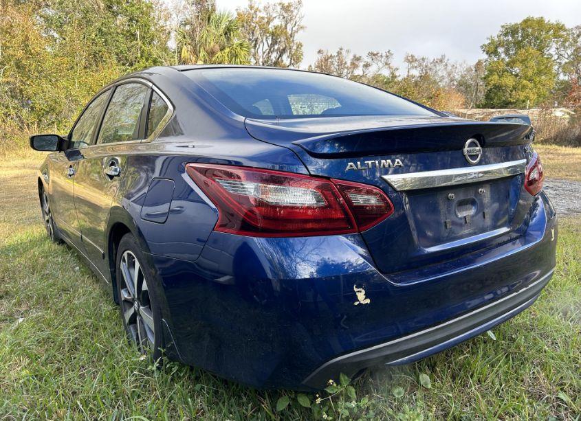 Photo 3 of 2017 Nissan Altima 2.5 SR (VIN 1N4AL3AP4HN305191)