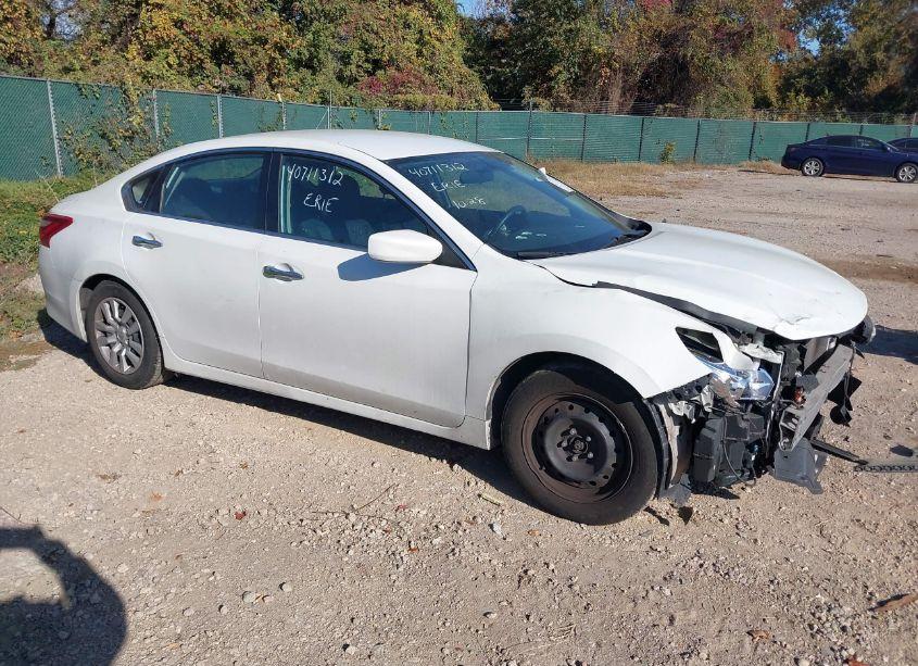 2017 Nissan Altima 2.5 S (VIN 1N4AL3AP4HN315719) main photo