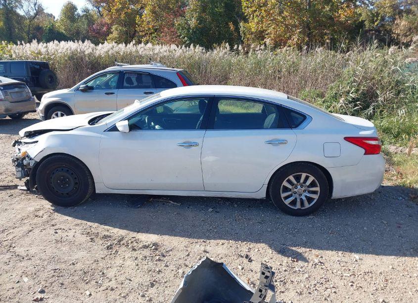 Photo 15 of 2017 Nissan Altima 2.5 S (VIN 1N4AL3AP4HN315719)
