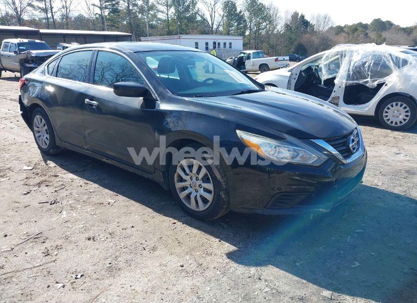 2017 Nissan Altima 2.5 S (VIN 1N4AL3AP4HN318068) main photo