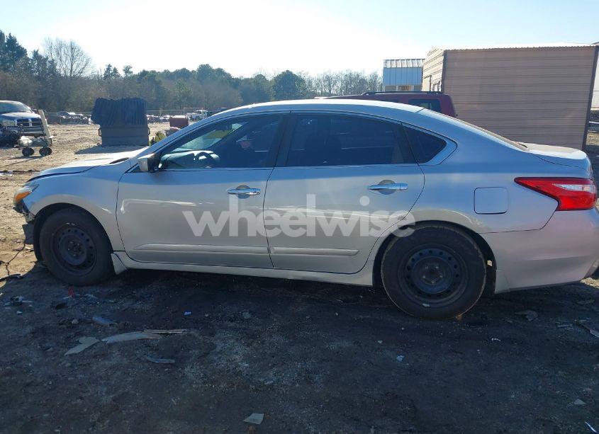 Photo 15 of 2017 Nissan Altima (VIN 1N4AL3AP4HN320984)