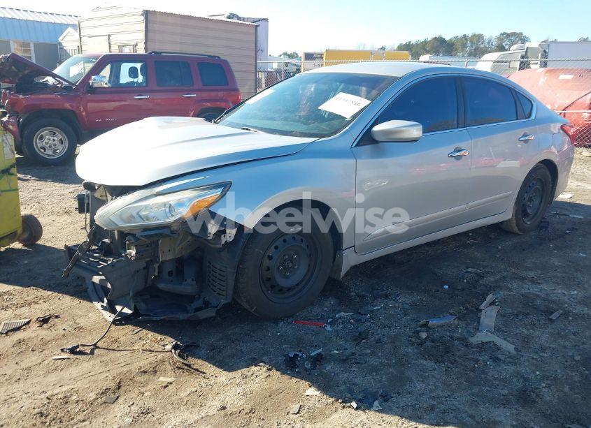 Photo 2 of 2017 Nissan Altima (VIN 1N4AL3AP4HN320984)