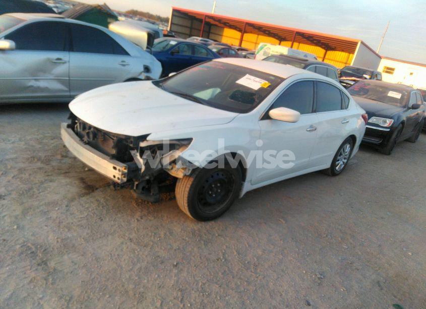 Photo 2 of 2017 Nissan Altima 2.5 S (VIN 1N4AL3AP4HN328440)