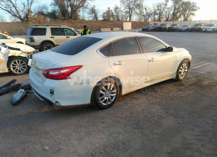 Photo 4 of 2017 Nissan Altima 2.5 S (VIN 1N4AL3AP4HN328440)