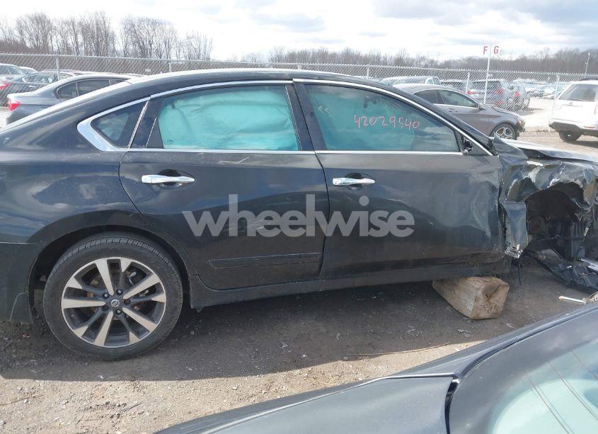 Photo 13 of 2017 Nissan Altima 2.5 SR (VIN 1N4AL3AP4HN331127)