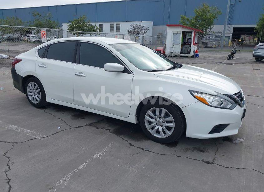 2017 Nissan Altima 2.5 S (VIN 1N4AL3AP4HN337736) main photo