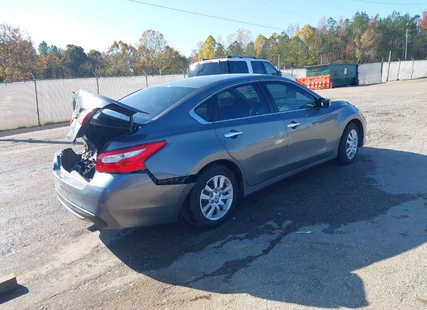 Photo 4 of 2017 Nissan Altima 2.5 S (VIN 1N4AL3AP4HN337932)