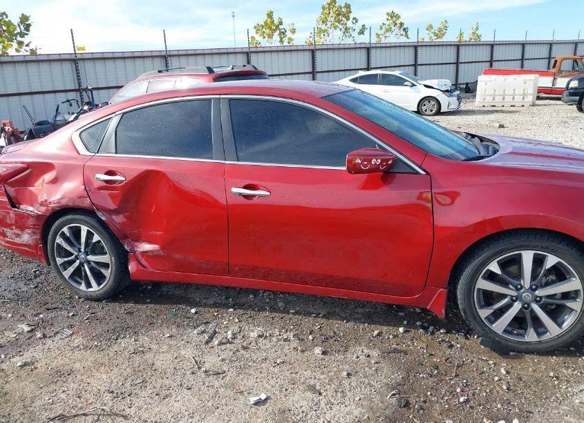 Photo 13 of 2017 Nissan Altima 2.5 SR (VIN 1N4AL3AP4HN341124)