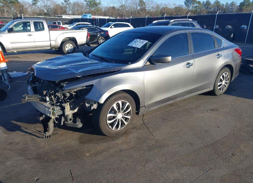 Photo 2 of 2017 Nissan Altima 2.5 S (VIN 1N4AL3AP4HN344332)