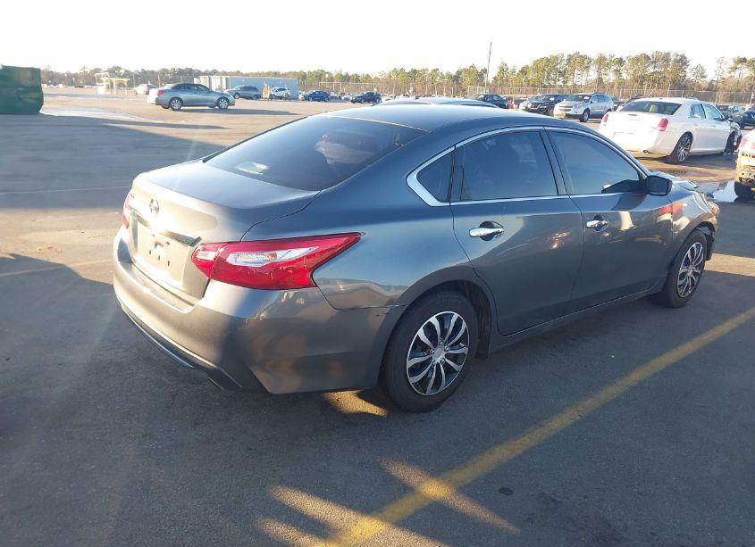 Photo 4 of 2017 Nissan Altima 2.5 S (VIN 1N4AL3AP4HN344332)