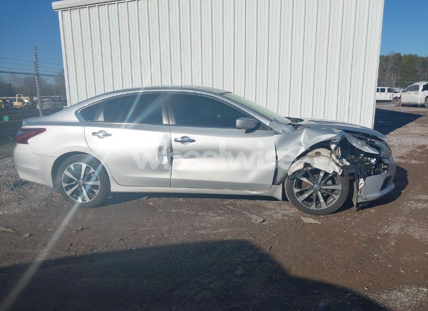 Photo 13 of 2017 Nissan Altima 2.5 SR (VIN 1N4AL3AP4HN348073)