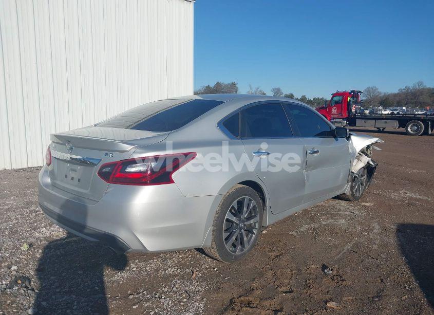 Photo 4 of 2017 Nissan Altima 2.5 SR (VIN 1N4AL3AP4HN348073)