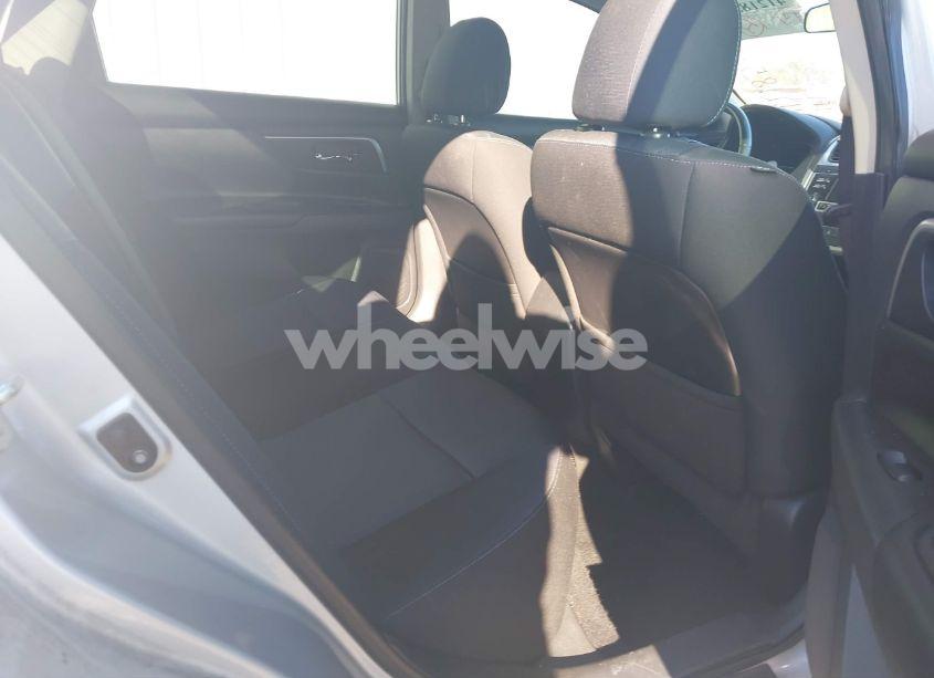 Photo 8 of 2017 Nissan Altima 2.5 SR (VIN 1N4AL3AP4HN348073)