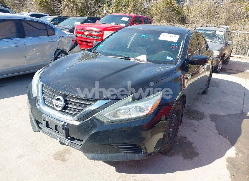 Photo 2 of 2017 Nissan Altima 2.5 S (VIN 1N4AL3AP4HN348316)