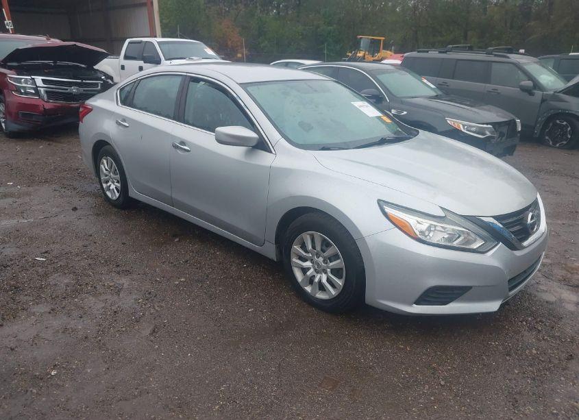 2017 Nissan Altima 2.5 S (VIN 1N4AL3AP4HN350891) main photo