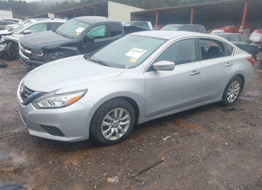 Photo 2 of 2017 Nissan Altima 2.5 S (VIN 1N4AL3AP4HN350891)