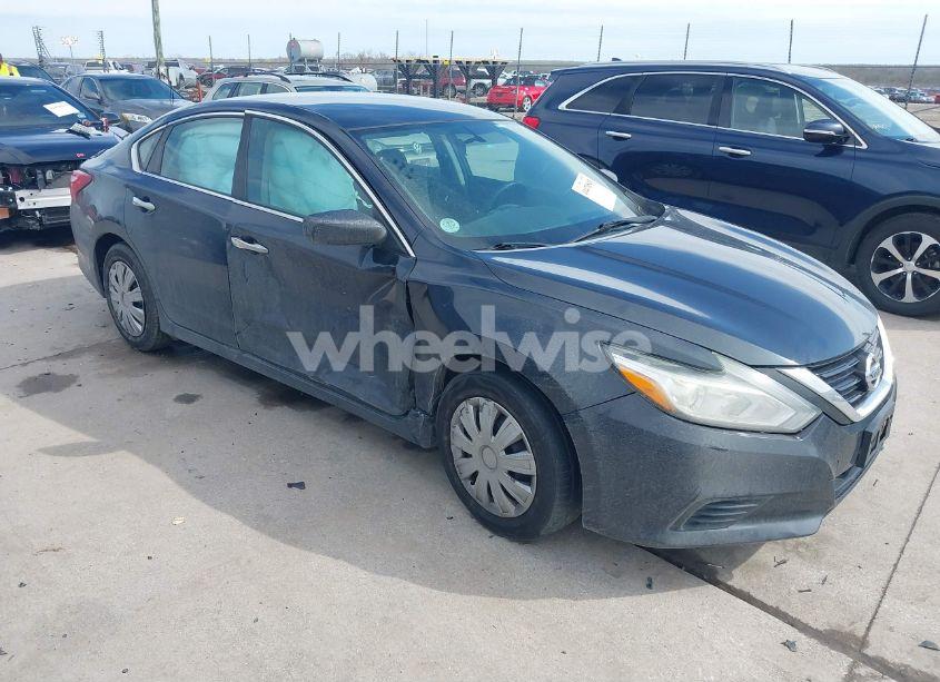 2017 Nissan Altima 2.5 S (VIN 1N4AL3AP4HN351331) main photo
