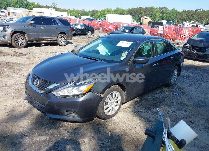 Photo 2 of 2017 Nissan Altima 2.5 S (VIN 1N4AL3AP4HN365715)