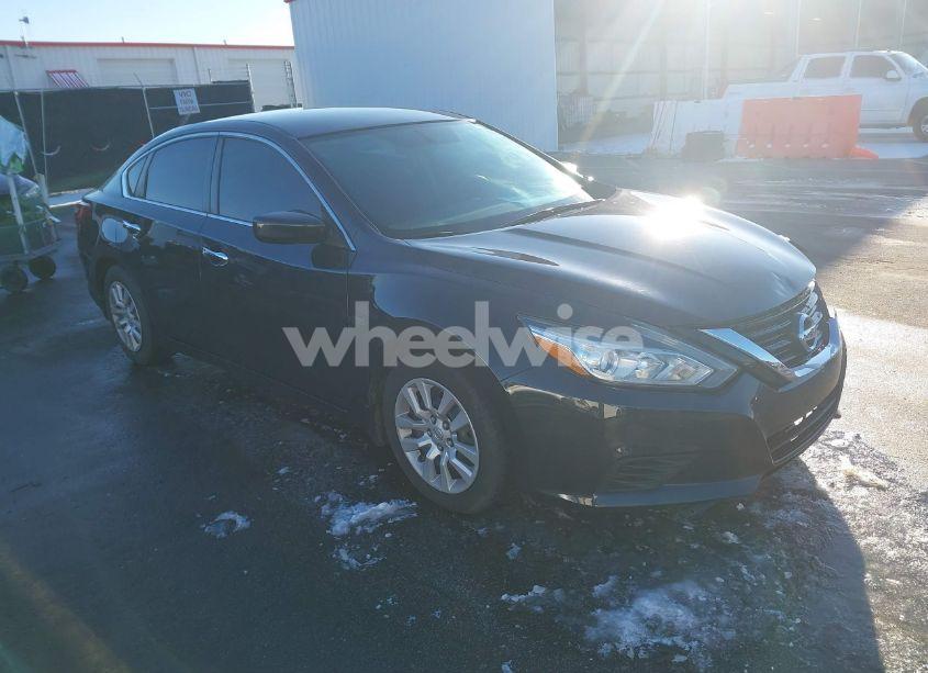 2018 Nissan Altima 2.5 S (VIN 1N4AL3AP4JC106241) main photo