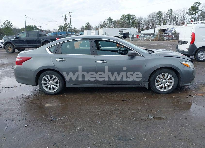 Photo 13 of 2018 Nissan Altima 2.5 S (VIN 1N4AL3AP4JC108619)