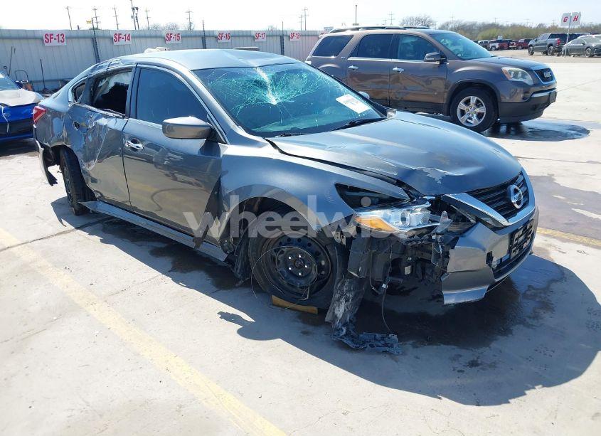2018 Nissan Altima 2.5 S (VIN 1N4AL3AP4JC117501) main photo