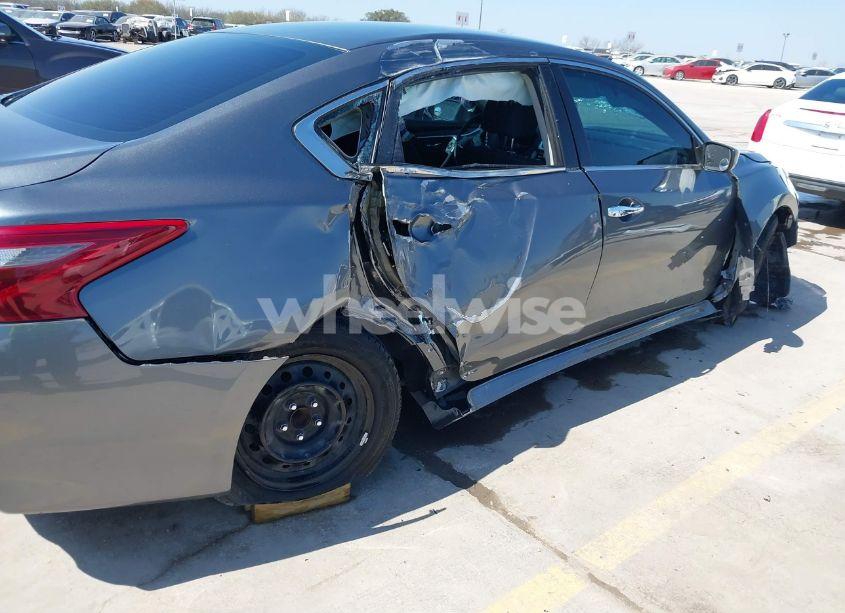 Photo 6 of 2018 Nissan Altima 2.5 S (VIN 1N4AL3AP4JC117501)