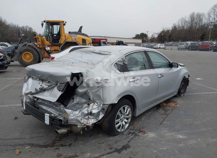Photo 4 of 2018 Nissan Altima 2.5 S (VIN 1N4AL3AP4JC118616)