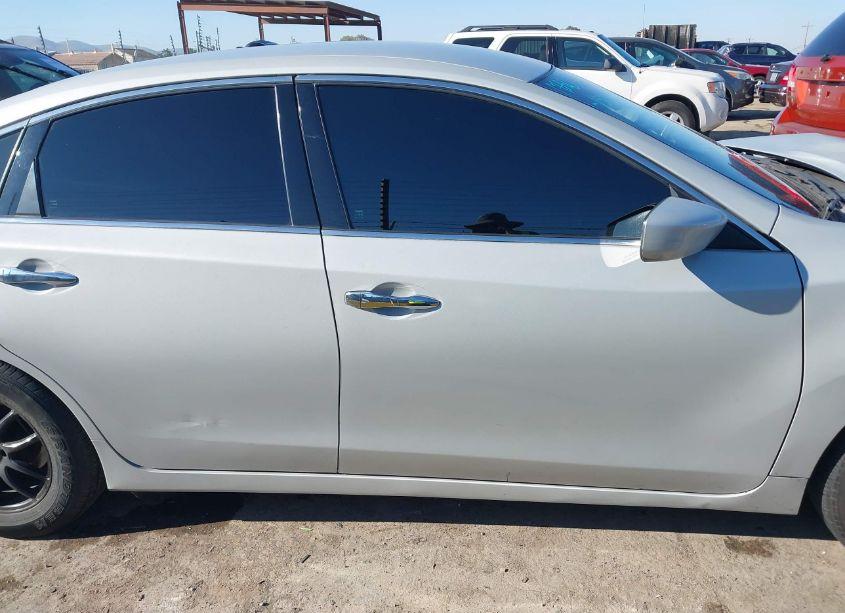 Photo 13 of 2018 Nissan Altima 2.5 S (VIN 1N4AL3AP4JC119975)