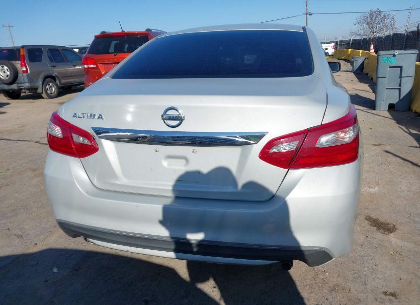 Photo 16 of 2018 Nissan Altima 2.5 S (VIN 1N4AL3AP4JC119975)
