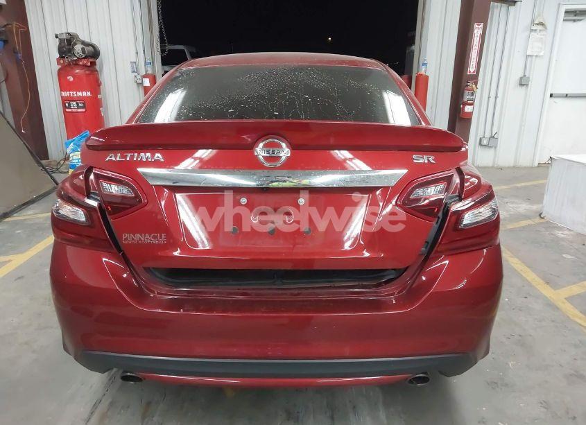 Photo 16 of 2018 Nissan Altima 2.5 SR (VIN 1N4AL3AP4JC120138)