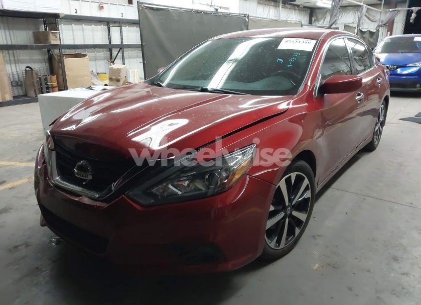 Photo 2 of 2018 Nissan Altima 2.5 SR (VIN 1N4AL3AP4JC120138)