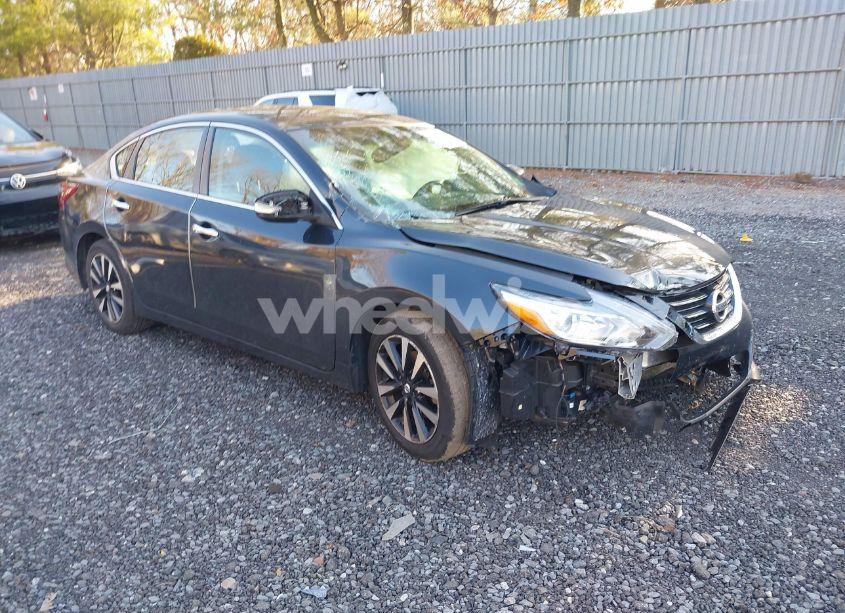 2018 Nissan Altima 2.5 SL (VIN 1N4AL3AP4JC121502) main photo