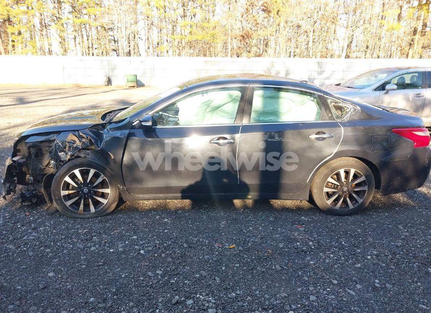 Photo 14 of 2018 Nissan Altima 2.5 SL (VIN 1N4AL3AP4JC121502)