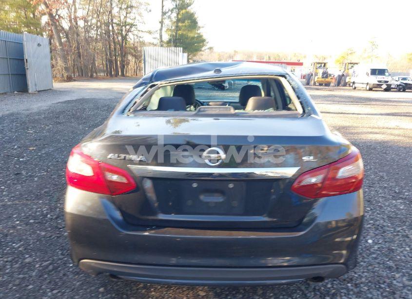 Photo 16 of 2018 Nissan Altima 2.5 SL (VIN 1N4AL3AP4JC121502)