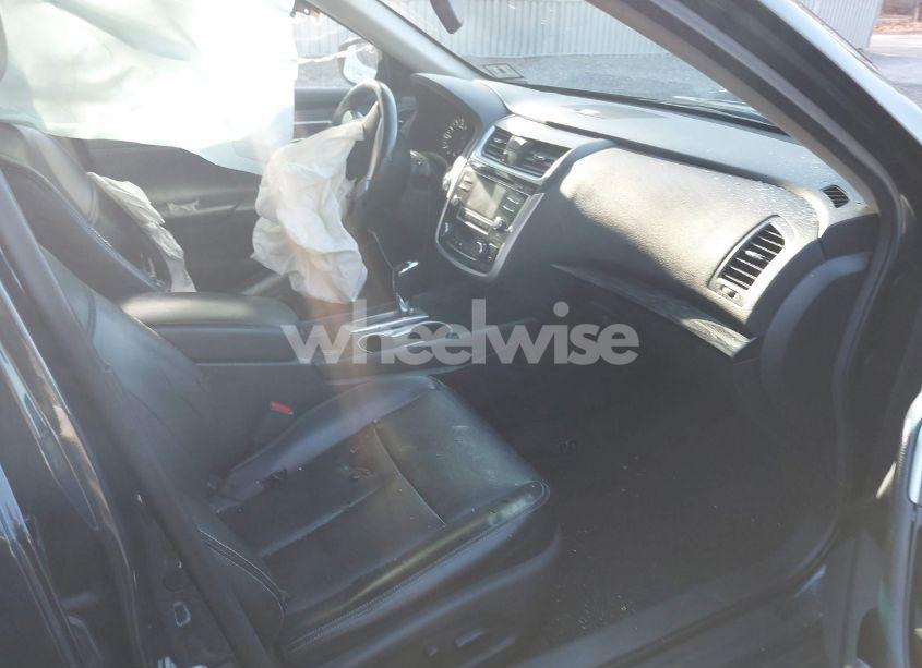 Photo 5 of 2018 Nissan Altima 2.5 SL (VIN 1N4AL3AP4JC121502)